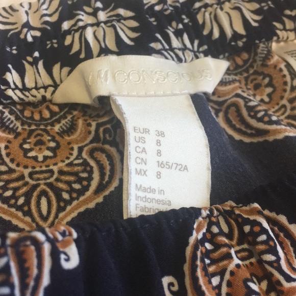 Shorts. - Picture 3 of 3